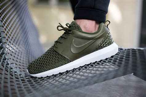 nike roshe run grün schwarz|nike roshe shoes.